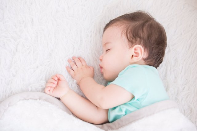 Cuanto tiene que dormir un nino de 9 anos
