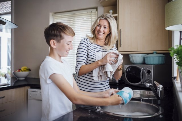 Las tareas domésticas ayudan a mantener un buen estado de salud.